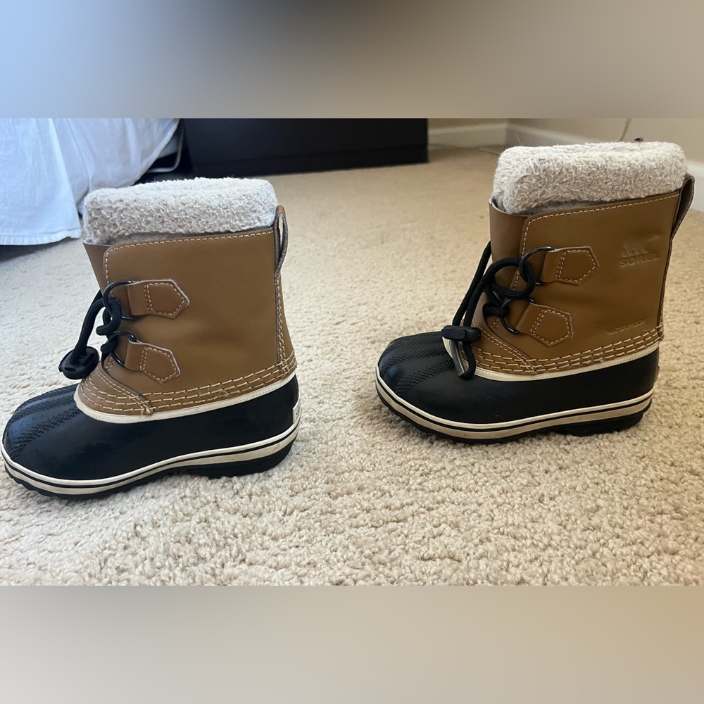 Sorel Yoot Pac TP boot children’s boot. Gently used.